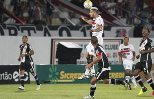 Santa Cruz e Vasco empataram no jogo de ida, no Rio de Janeiro, em 1 a 1, e voltaram a fazer uma partida equilibrada no Arruda, na noite desta quarta-feira