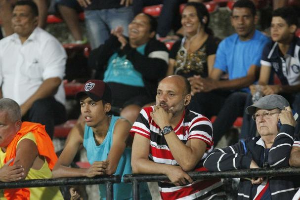 Santa Cruz e Vasco empataram no jogo de ida, no Rio de Janeiro, em 1 a 1, e voltaram a fazer uma partida equilibrada no Arruda, na noite desta quarta-feira