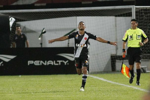 Santa Cruz e Vasco empataram no jogo de ida, no Rio de Janeiro, em 1 a 1, e voltaram a fazer uma partida equilibrada no Arruda, na noite desta quarta-feira