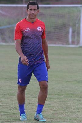 O zagueiro Fabiano Eller, que tinha contrato até o final de 2016, ficou encostado no elenco com a chegada de Alexandre Gallo. Em vez de ser dispensado, permaneceu até aparecer uma proposta do Joinville. Assim, deixou o Alvirrubro rumo a Santa Catarina, onde agora é treinado pelo técnico Lisca.