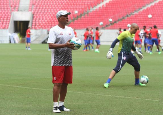 Tcnico Alexandre Gallo dever repetir a mesma escalao que venceu o Ava na ltima rodada para tentar embalar na Srie B contra o Tupi