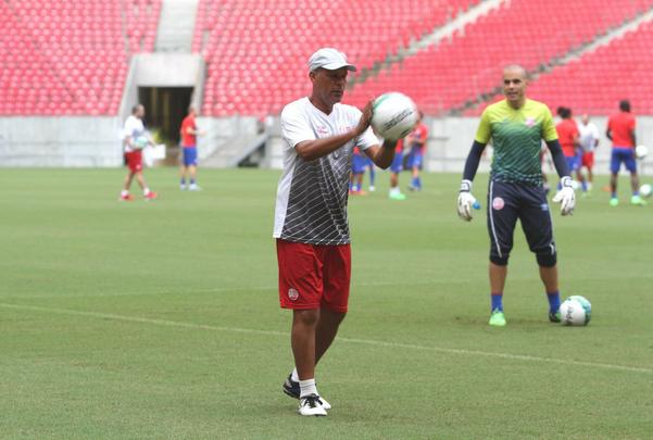 Tcnico Alexandre Gallo dever repetir a mesma escalao que venceu o Ava na ltima rodada para tentar embalar na Srie B contra o Tupi
