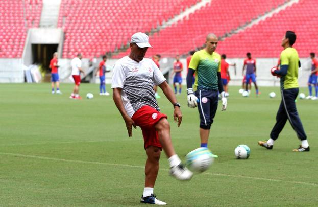 Tcnico Alexandre Gallo dever repetir a mesma escalao que venceu o Ava na ltima rodada para tentar embalar na Srie B contra o Tupi