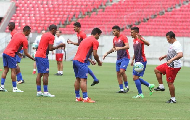 Tcnico Alexandre Gallo dever repetir a mesma escalao que venceu o Ava na ltima rodada para tentar embalar na Srie B contra o Tupi