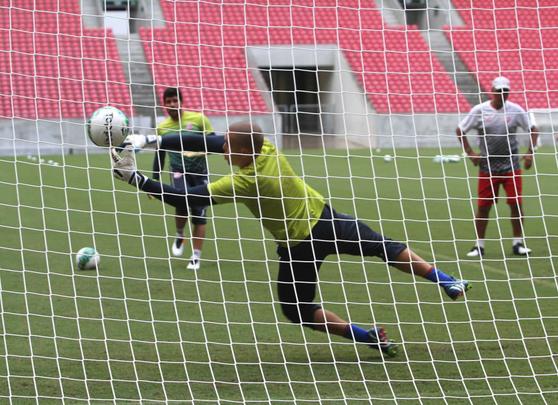Tcnico Alexandre Gallo dever repetir a mesma escalao que venceu o Ava na ltima rodada para tentar embalar na Srie B contra o Tupi