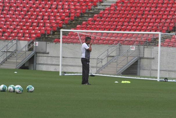 Tcnico Alexandre Gallo dever repetir a mesma escalao que venceu o Ava na ltima rodada para tentar embalar na Srie B contra o Tupi
