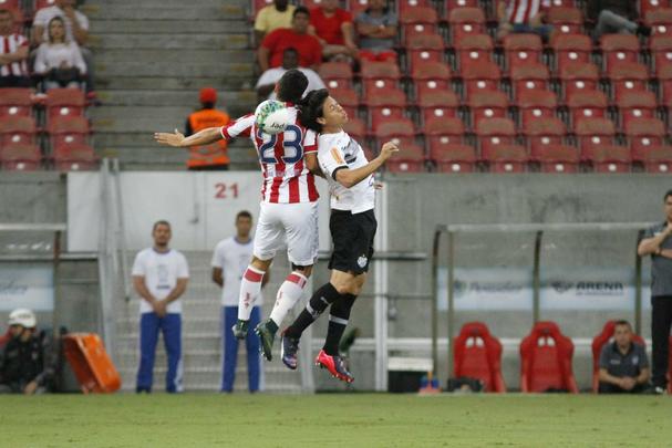 Depois de vencer o Avaí na última rodada, o Náutico venceu a segunda partida seguida na Série B ao fazer 1 a 0 no Tupi, com gol de Léo Santos, no segundo tempo