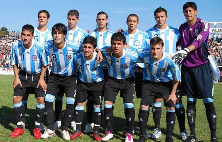 Pisano teve tambm passagens pelas selees sub-18 sub-20 da Argentina e esteve na pr-lista do Mundial sub-20 de 2010.