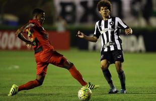 O sport no conseguiu repetir o futebol que vinha apresentando e acabou sendo derrotado pelo Botafogo; resultado que lhe rendeu o fim de uma sequncia de seis partidas invicto