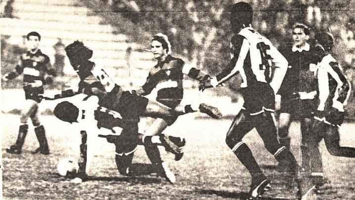 O Sport s veio vencer sua primeira partida na Copa Libertadores de 1988 no terceiro jogo. A vitria por 1 a 0 veio com um gol do lateral Beto. O adversrio na ocasio foi o Alianza Lima, no Peru.