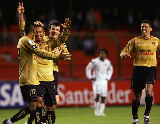 No ltimo jogo da primeira fase da Libertadores de 2009, o Sport venceu a LDU, em Quito, por 3 a 2. Na foto, Andrade comemora gol marcado.
