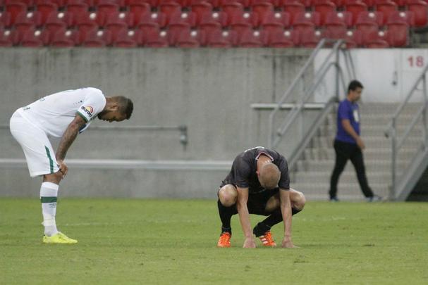 Não faltou luta ao Santa Cruz. E até por conta disso o empate por 2 a 2 nesta quarta-feira, na Arena de Pernambuco, contra a Chapecoense, teve um sabor tão amargo para os corais