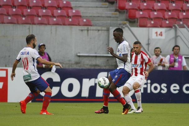 Em partida vlida pela 24 rodada da Srie B do Campeonato Brasileiro, equipes empataram sem gols na Arena de Pernambuco