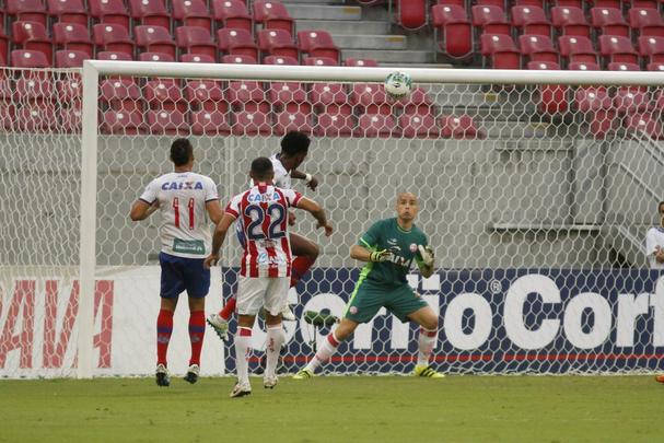 Em partida vlida pela 24 rodada da Srie B do Campeonato Brasileiro, equipes empataram sem gols na Arena de Pernambuco