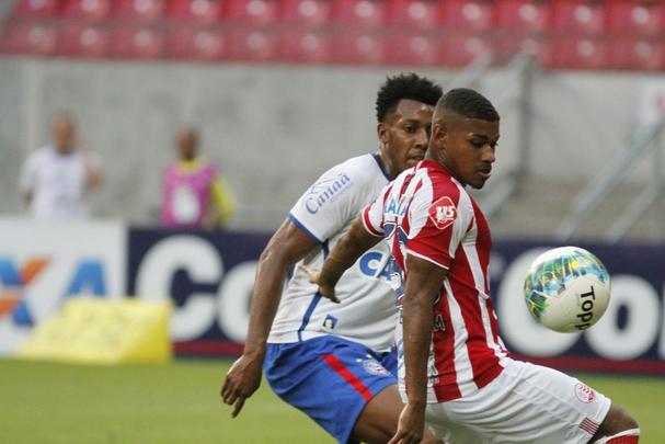 Em partida vlida pela 24 rodada da Srie B do Campeonato Brasileiro, equipes empataram sem gols na Arena de Pernambuco