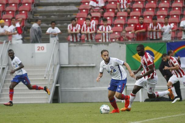 Em partida vlida pela 24 rodada da Srie B do Campeonato Brasileiro, equipes empataram sem gols na Arena de Pernambuco