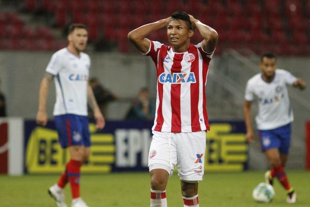 Em partida vlida pela 24 rodada da Srie B do Campeonato Brasileiro, equipes empataram sem gols na Arena de Pernambuco