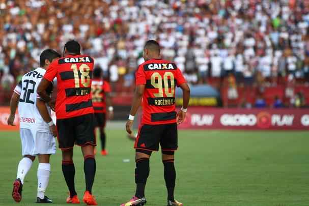 Sport fez todos os gols na etapa final, respira na Série A e dificulta vida do Santa Cruz no Campeonato Brasileiro