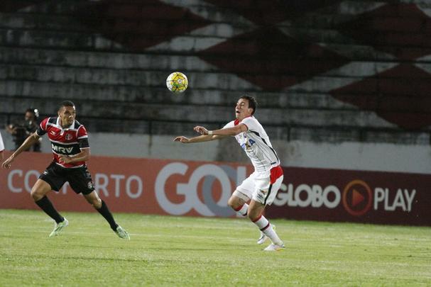 Pouco mais de dois mil torcedores estiveram no Arruda para apoiar o Tricolor diante do Atltico-PR nesta quarta-feira  noite