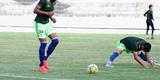 Grafite apareceu no gramado do Arruda para iniciar os trabalhos espec�ficos, enquanto Bruno Moraes e o restante dos jogadores que atuaram frente ao Atl�tico-PR limitaram-se a trabalhos na academia antes de subirem o campo para apenas assistir �s atividades do restante do elenco