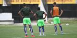 Grafite apareceu no gramado do Arruda para iniciar os trabalhos espec�ficos, enquanto Bruno Moraes e o restante dos jogadores que atuaram frente ao Atl�tico-PR limitaram-se a trabalhos na academia antes de subirem o campo para apenas assistir �s atividades do restante do elenco
