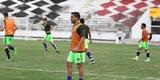 Grafite apareceu no gramado do Arruda para iniciar os trabalhos espec�ficos, enquanto Bruno Moraes e o restante dos jogadores que atuaram frente ao Atl�tico-PR limitaram-se a trabalhos na academia antes de subirem o campo para apenas assistir �s atividades do restante do elenco