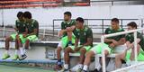 Grafite apareceu no gramado do Arruda para iniciar os trabalhos espec�ficos, enquanto Bruno Moraes e o restante dos jogadores que atuaram frente ao Atl�tico-PR limitaram-se a trabalhos na academia antes de subirem o campo para apenas assistir �s atividades do restante do elenco
