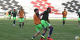 Grafite apareceu no gramado do Arruda para iniciar os trabalhos espec�ficos, enquanto Bruno Moraes e o restante dos jogadores que atuaram frente ao Atl�tico-PR limitaram-se a trabalhos na academia antes de subirem o campo para apenas assistir �s atividades do restante do elenco