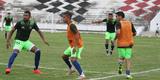 Grafite apareceu no gramado do Arruda para iniciar os trabalhos espec�ficos, enquanto Bruno Moraes e o restante dos jogadores que atuaram frente ao Atl�tico-PR limitaram-se a trabalhos na academia antes de subirem o campo para apenas assistir �s atividades do restante do elenco