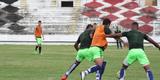 Grafite apareceu no gramado do Arruda para iniciar os trabalhos espec�ficos, enquanto Bruno Moraes e o restante dos jogadores que atuaram frente ao Atl�tico-PR limitaram-se a trabalhos na academia antes de subirem o campo para apenas assistir �s atividades do restante do elenco