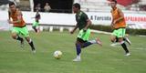Grafite apareceu no gramado do Arruda para iniciar os trabalhos espec�ficos, enquanto Bruno Moraes e o restante dos jogadores que atuaram frente ao Atl�tico-PR limitaram-se a trabalhos na academia antes de subirem o campo para apenas assistir �s atividades do restante do elenco