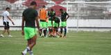 Grafite apareceu no gramado do Arruda para iniciar os trabalhos espec�ficos, enquanto Bruno Moraes e o restante dos jogadores que atuaram frente ao Atl�tico-PR limitaram-se a trabalhos na academia antes de subirem o campo para apenas assistir �s atividades do restante do elenco