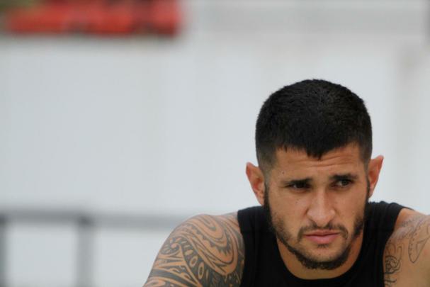 Grafite apareceu no gramado do Arruda para iniciar os trabalhos específicos, enquanto Bruno Moraes e o restante dos jogadores que atuaram frente ao Atlético-PR limitaram-se a trabalhos na academia antes de subirem o campo para apenas assistir às atividades do restante do elenco