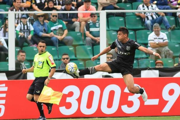 Em um jogo marcado por falhas defensivas, Santa Cruz perde e v o lanterna Amrica-MG se aproximando na tabela