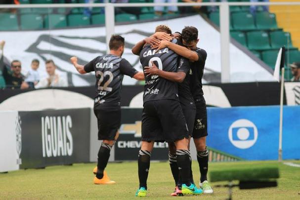 Em um jogo marcado por falhas defensivas, Santa Cruz perde e v o lanterna Amrica-MG se aproximando na tabela