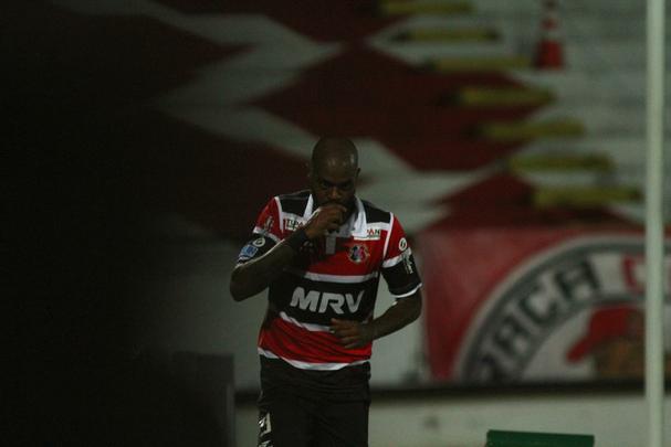 Aos 25 do 2° tempo, Tricolor estava com 3 a 0 de vantagem, placar que o levaria às quartas de final; porém, 6 minutos depois levou gol frustrante em falha de Kölln: 3 a 1