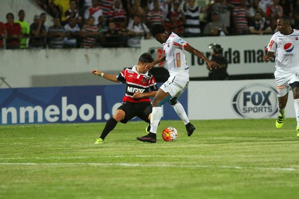 Aos 25 do 2° tempo, Tricolor estava com 3 a 0 de vantagem, placar que o levaria às quartas de final; porém, 6 minutos depois levou gol frustrante em falha de Kölln: 3 a 1