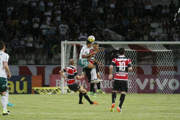 Diante do líder do campeonato, no Arruda, Tricolor voltou a levar gol perto do fim do jogo e sai de campo com o rebaixamento à Série B do Brasileiro ainda mais próximo