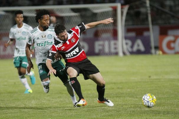 Diante do líder do campeonato, no Arruda, Tricolor voltou a levar gol perto do fim do jogo e sai de campo com o rebaixamento à Série B do Brasileiro ainda mais próximo