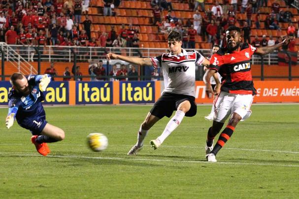 Santa Cruz no fez uma boa partida frente ao Flamengo, que foi superior durante os 90 minutos. Mais uma derrota para o Tricolor, que se apega agora apenas s chances matemticas de ficar na Srie A. Na realidade, a permanncia na elite s viria por um milagre. Aps o jogo, os prprios jogadores admitiram que a queda  s questo de tempo