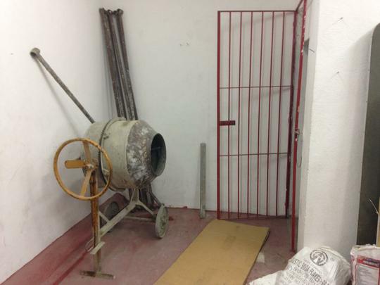 Clube tem investido no reforço da estrutura de concreto armado do estádio. Em paralelo, outras medidas estão sendo planejadas, como a troca do sistema de iluminação e do setor de cadeiras. Quanto ao gramado, último passo da obra, material sintético utilizado na Arena da Baixada agradou a direção