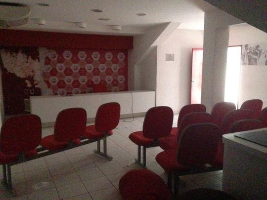 Clube tem investido no reforço da estrutura de concreto armado do estádio. Em paralelo, outras medidas estão sendo planejadas, como a troca do sistema de iluminação e do setor de cadeiras. Quanto ao gramado, último passo da obra, material sintético utilizado na Arena da Baixada agradou a direção