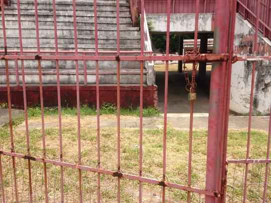 Clube tem investido no reforço da estrutura de concreto armado do estádio. Em paralelo, outras medidas estão sendo planejadas, como a troca do sistema de iluminação e do setor de cadeiras. Quanto ao gramado, último passo da obra, material sintético utilizado na Arena da Baixada agradou a direção