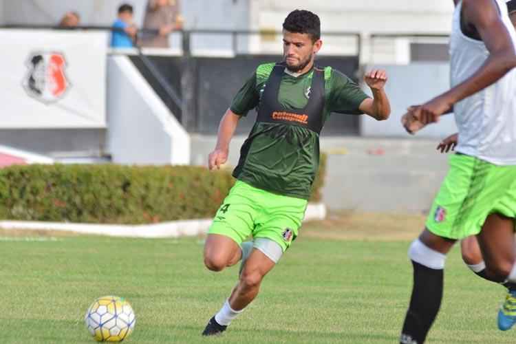 Contratado a pedido de Milton Mendes aps uma campanha de destaque na Srie A de 2015 pelo Atltico-PR, o volante Jadson chegou a ter oportunidades, mas no repetiu o feito do ano passado. Segue como uma das opes imediatas no banco de reservas.