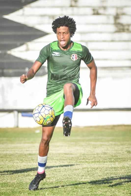Vindo por emprstimo do So Jos para a disputa da temporada 2016 do Santa, Keno j registrava uma primeira passagem pelo clube ainda em 2014. Campeo pernambucano e da Copa do Nordeste, chamou a ateno de grandes equipes do Brasil na Srie A. A negociao no foi oficializada pelos clubes, mas o atacante tem tudo encaminhado para se transferir para o Palmeiras ao fim da temporada. 