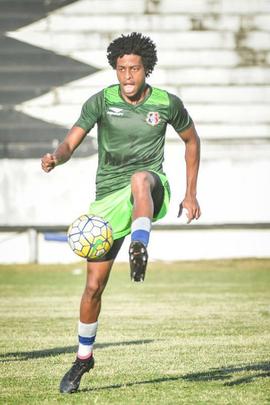 Vindo por empréstimo do São José para a disputa da temporada 2016 do Santa, Keno já registrava uma primeira passagem pelo clube ainda em 2014. Campeão pernambucano e da Copa do Nordeste, chamou a atenção de grandes equipes do Brasil na Série A. A negociação não foi oficializada pelos clubes, mas o atacante tem tudo encaminhado para se transferir para o Palmeiras ao fim da temporada.