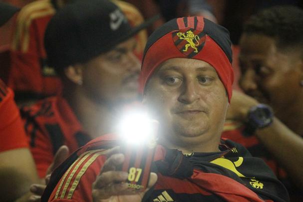 Com o tcnico adversrio conhecendo bem o Leo, o time do tcnico Daniel Paulista encontrou muita dificuldade para sair da marcao da Ponte Preta e a partida foi equilibrada do incio ao fim