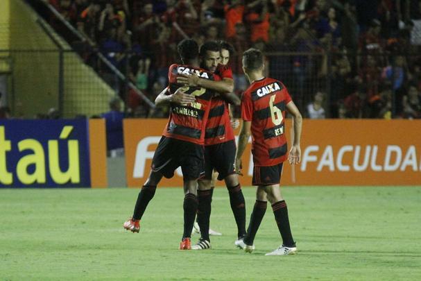 Com o técnico adversário conhecendo bem o Leão, o time do técnico Daniel Paulista encontrou muita dificuldade para sair da marcação da Ponte Preta e a partida foi equilibrada do início ao fim