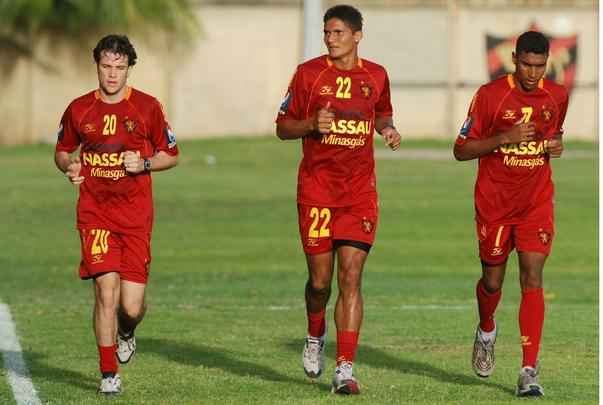 Daniel Paulista desembarcou oficialmente como reforço do Leão no dia 2 de janeiro de 2008. Poucos meses depois, já conquistaria o primeiro título pelo Leão: o Campeonato Pernambucano. O melhor ainda estava por vir