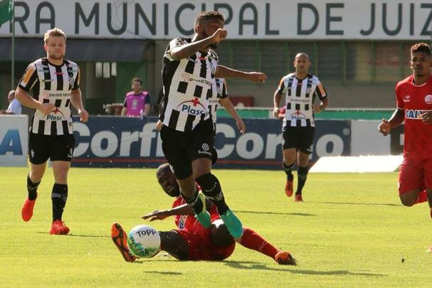 Vitória por 4 a 1 seu ao Timbu a chance de conquistar vaga na Série A até a última rodada, quando enfrenta o Oeste e torce contra Vasco e Bahia